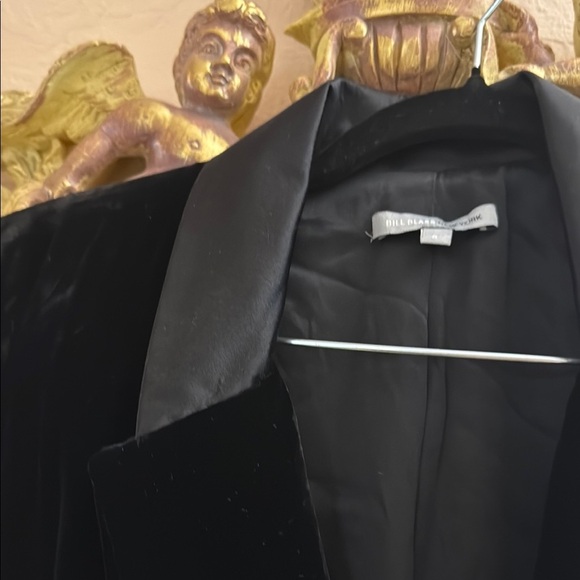 Bill Blass Black Velvet Women's smoking jacket with satin collar - Picture 5 of 7